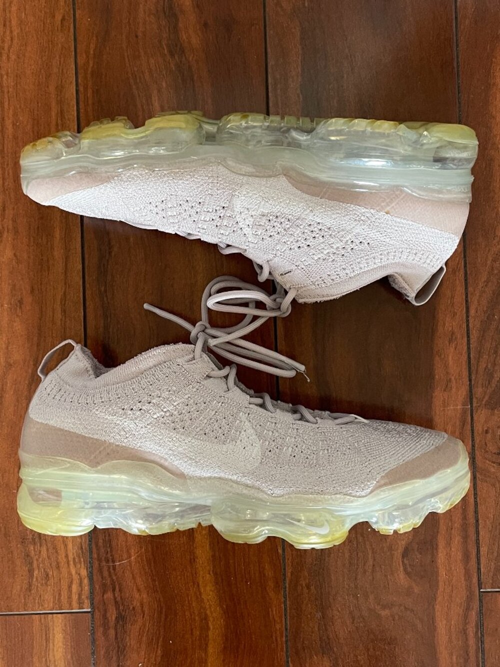 Nike Air VaporMax 2023 Flyknit Gray White Shoes DV6840-003 Women’s Size 9 - Picture 2 of 16